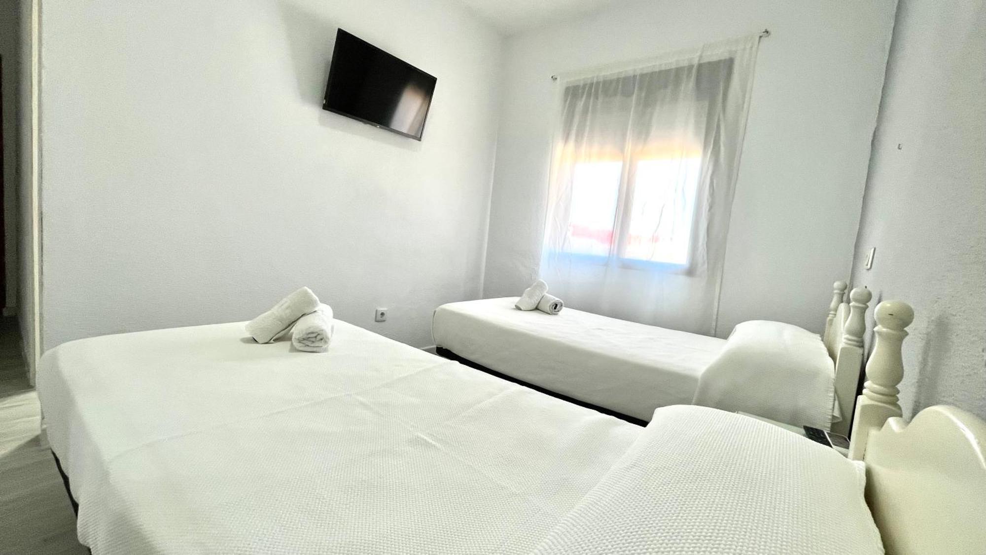 Hostal Carlos III Aldea Quintana Eksteriør bilde