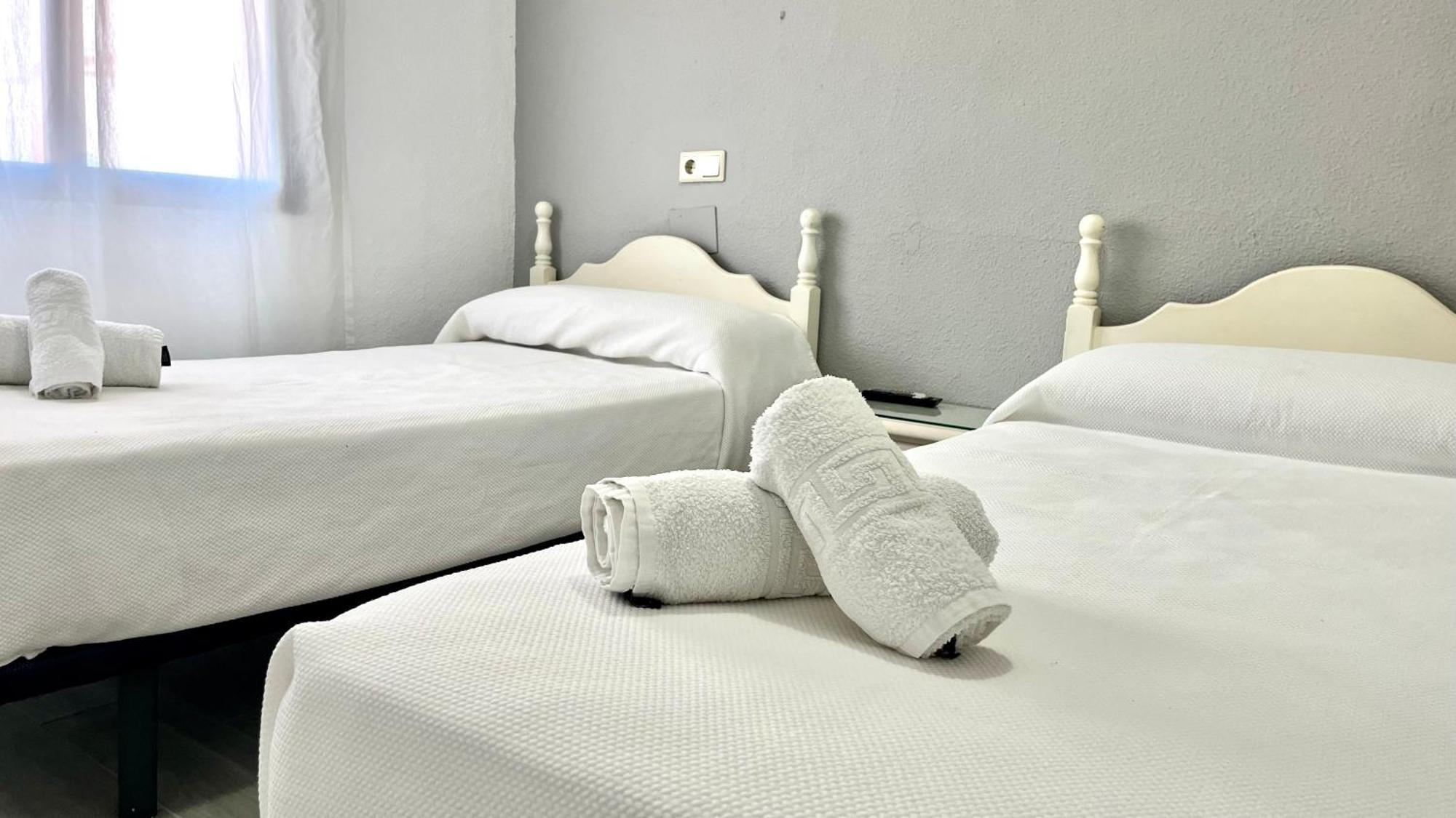 Hostal Carlos III Aldea Quintana Eksteriør bilde