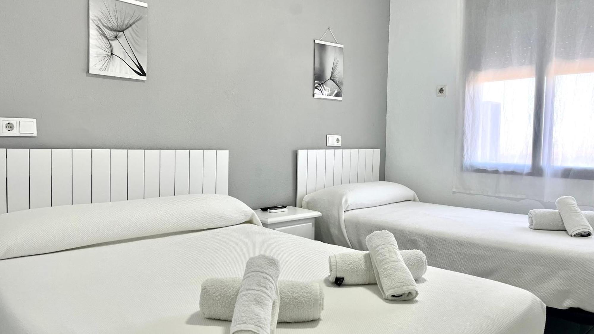 Hostal Carlos III Aldea Quintana Eksteriør bilde