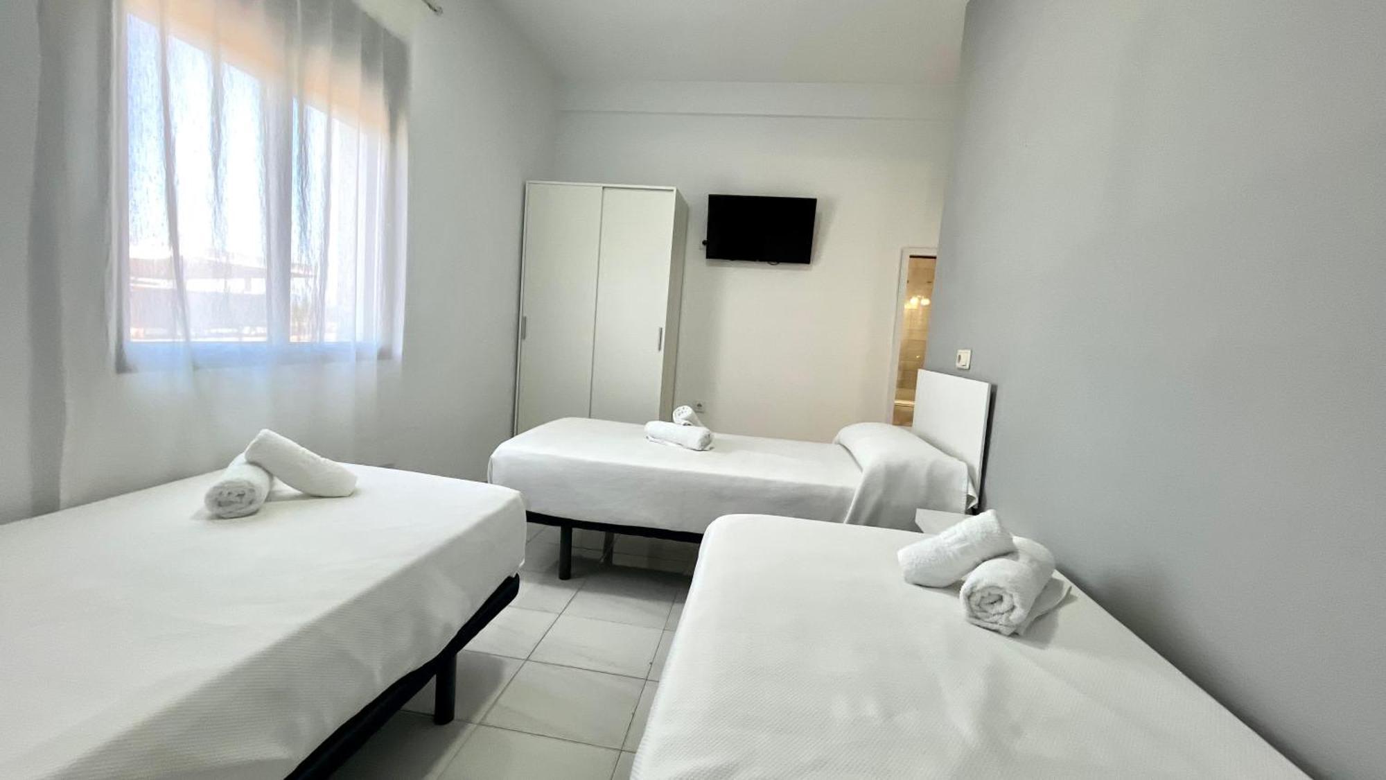 Hostal Carlos III Aldea Quintana Eksteriør bilde